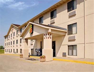 Super 8 Wichita East Kellogg Hotel Buitenkant foto