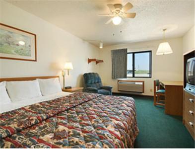 Super 8 Wichita East Kellogg Hotel Kamer foto